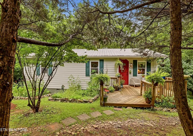 1st image of 1220 W Hwy 25 70, Dandridge, TN 37725 | MLS# 1350628