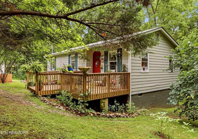 2nd image of 1220 W Hwy 25 70, Dandridge, TN 37725 | MLS# 1350628