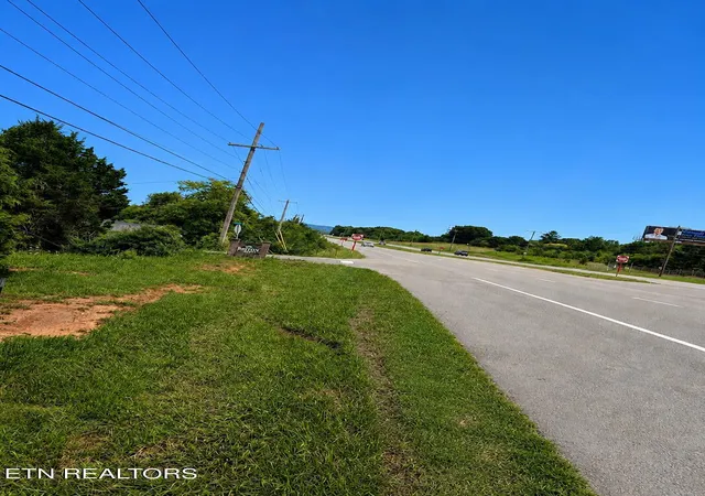 2nd image of 6997, 6989 W Andrew Johnson, 111 Britton Hwy, Talbott, TN 37877 | MLS# 1350170