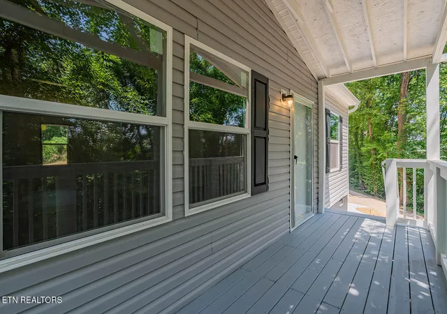 Photo 3 of Single family home for sale at 3813 Bonnie View Ave, Knoxville, TN 37914 | MLS# 1350186 | Listing updated on 2026-09-17