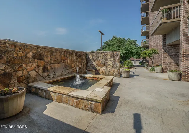 3rd image of 611 Regal Tower, Maryville, TN 37804 | MLS# 1350246
