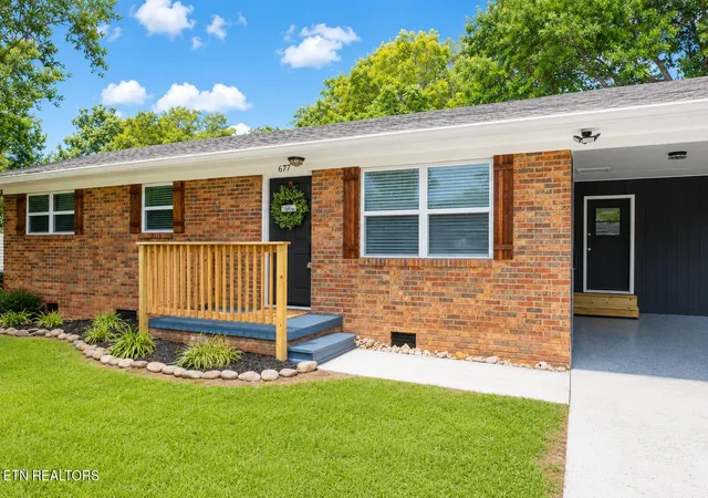 2nd image of 677 Grant St, Alcoa, TN 37701 | MLS# 1350849