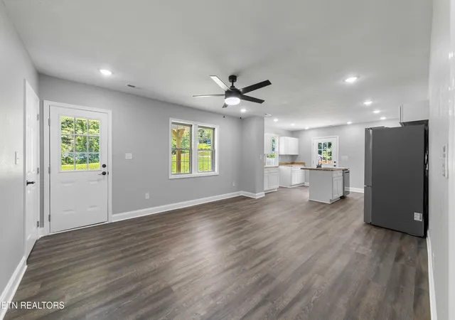 Photo 4 of Sale Pending at 994 Pinecrest Rd, Jacksboro, TN 37757 | MLS# 1350250 | Listing updated on 2026-08-24
