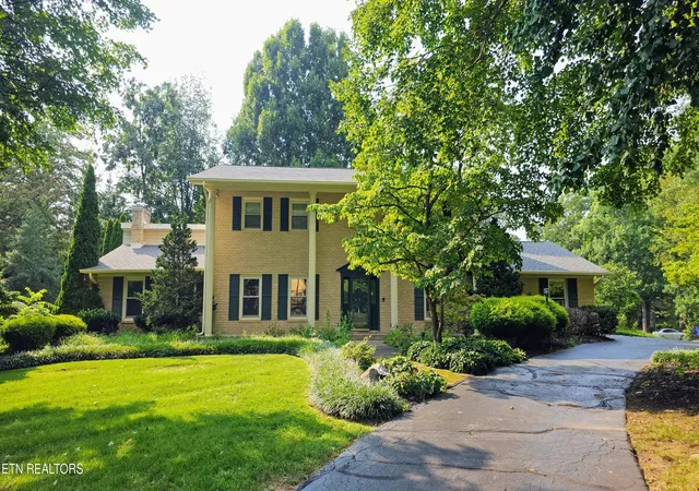 1st image of 111 Claremont Rd, Oak Ridge, TN 37830 | MLS# 1350255