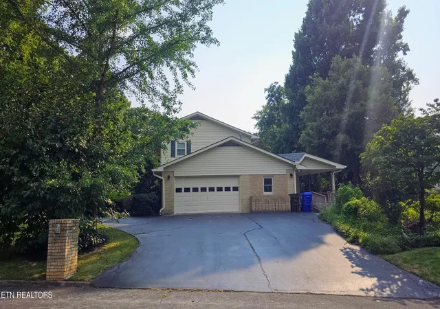2nd image of 111 Claremont Rd, Oak Ridge, TN 37830 | MLS# 1350255