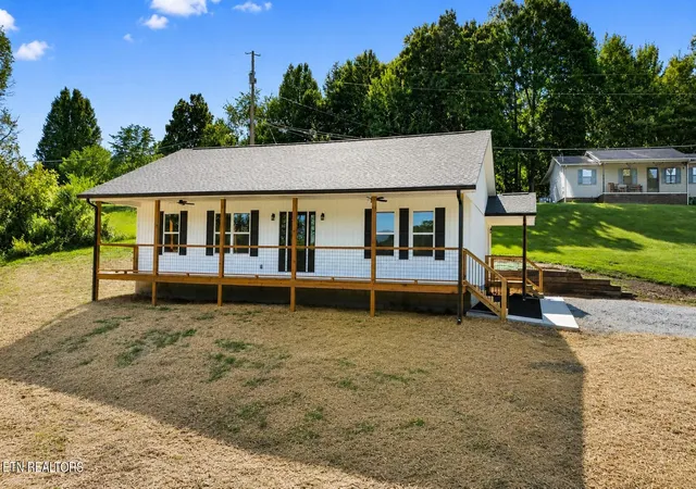 2nd image of 125 Canada Dr, Oneida, TN 37841 | MLS# 1350312