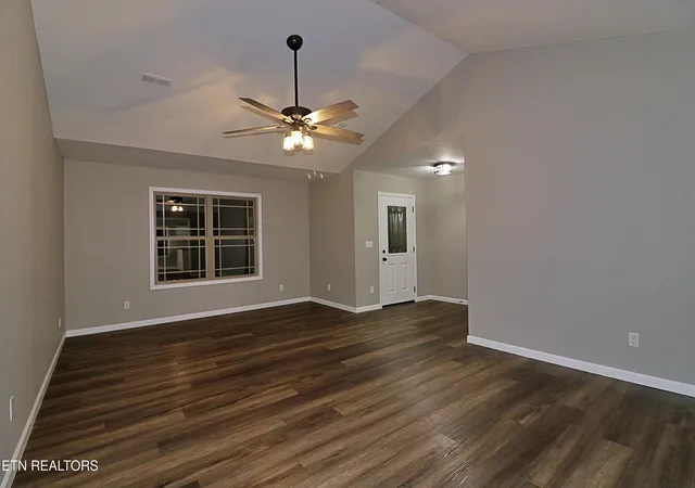 5th image of 686 Taylon Ln, Oneida, TN 37841 | MLS# 1350560