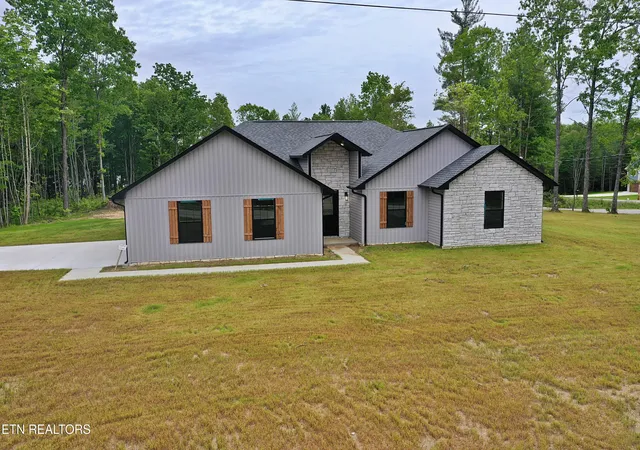 3rd image of 607 Taylon Ln, Oneida, TN 37841 | MLS# 1350561