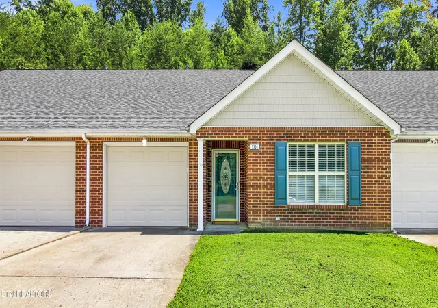 Photo 2 of Condo for sale at 5324 Avery Woods Ln, Knoxville, TN 37921 | MLS# 1350704 | Listing updated on 2026-09-09