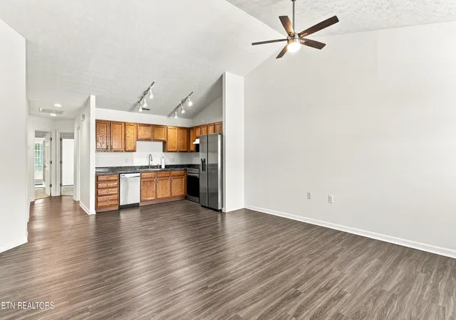 Photo 3 of Condo for sale at 5324 Avery Woods Ln, Knoxville, TN 37921 | MLS# 1350704 | Listing updated on 2026-09-09
