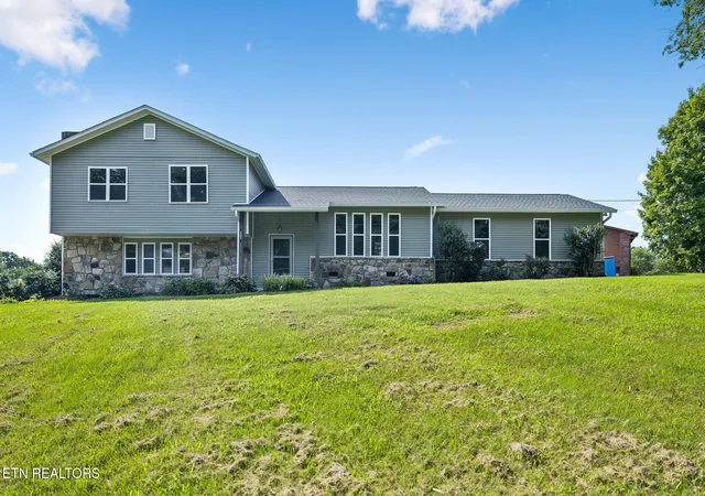 image of 213 Chapman Overlook Dr, Seymour, TN 37865 | MLS# 1351525