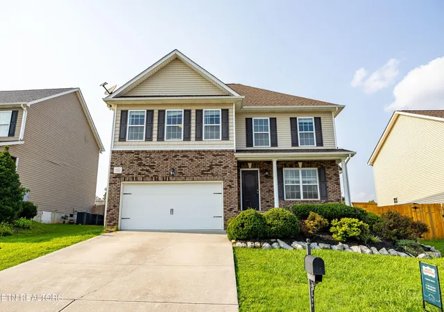 1st image of 1821 Point Wood Dr, Knoxville, TN 37920 | MLS# 1350265