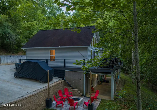 Photo 3 of Single family home for sale at 332 Pearl Rd, La Follette, TN 37766 | MLS# 1350284 | Listing updated on 2026-09-15