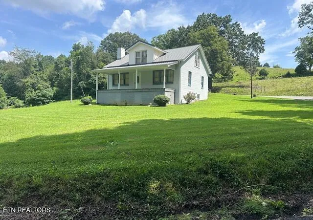 3rd image of 863 Giles Hollow Rd, Rose Hill, VA 24281 | MLS# 1350285