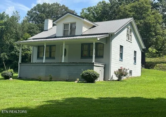 4th image of 863 Giles Hollow Rd, Rose Hill, VA 24281 | MLS# 1350285