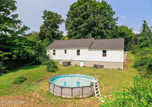 16th image of 439 Jarnigan St, Clinton, TN 37716 | MLS# 1350302