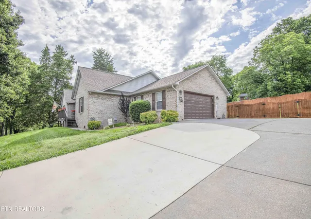 Photo 2 of Single family home for sale at 1217 Topside Rd, Louisville, TN 37777 | MLS# 1350292 | Listing updated on 2026-09-03