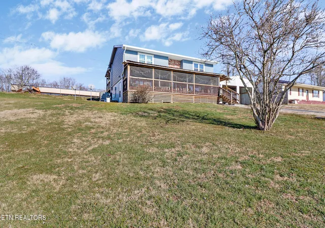 3rd image of 625 Mccartt St, Wartburg, TN 37887 | MLS# 1350290