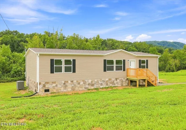 Photo 2 of Single family home for sale at 5370 Rutledge Pike, Rutledge, TN 37861 | MLS# 1350306 | Listing updated on 2026-09-04