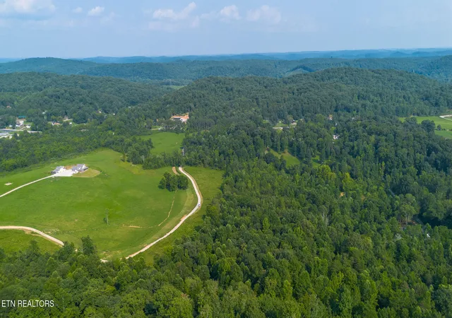 11th image of 210 Dogtown Rd, Ten Mile, TN 37880 | MLS# 1350352