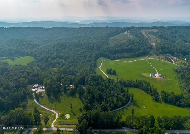 2nd image of 210 Dogtown Rd, Ten Mile, TN 37880 | MLS# 1350352