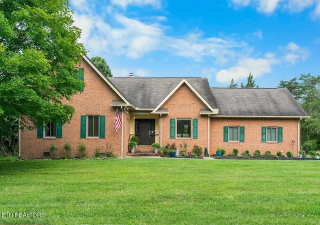 Photo 1 of Sale Pending at 219 Twinleaf Ln, Knoxville, TN 37920 | MLS# 1350315 | Listing updated on 2026-08-18