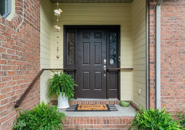 Photo 2 of Sale Pending at 219 Twinleaf Ln, Knoxville, TN 37920 | MLS# 1350315 | Listing updated on 2026-08-18