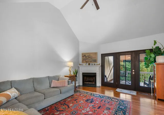 Photo 4 of Sale Pending at 219 Twinleaf Ln, Knoxville, TN 37920 | MLS# 1350315 | Listing updated on 2026-08-18
