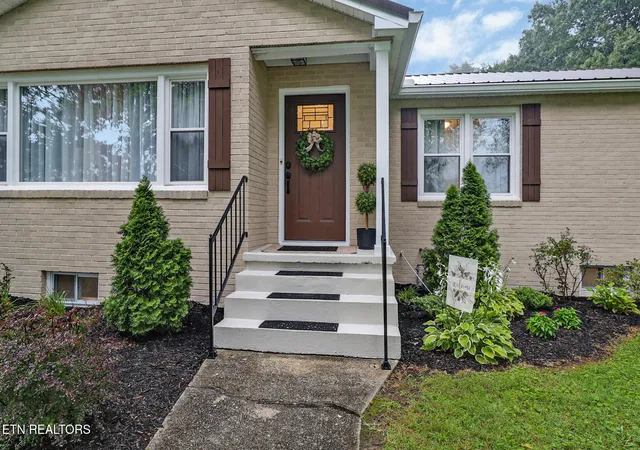 2nd image of 817 Lawnville Rd, Kingston, TN 37763 | MLS# 1350329