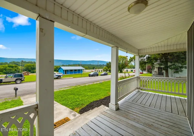 Photo 2 of Single family home for sale at 1022 Ohio Ave, Etowah, TN 37331 | MLS# 1350333 | Listing updated on 2026-09-21