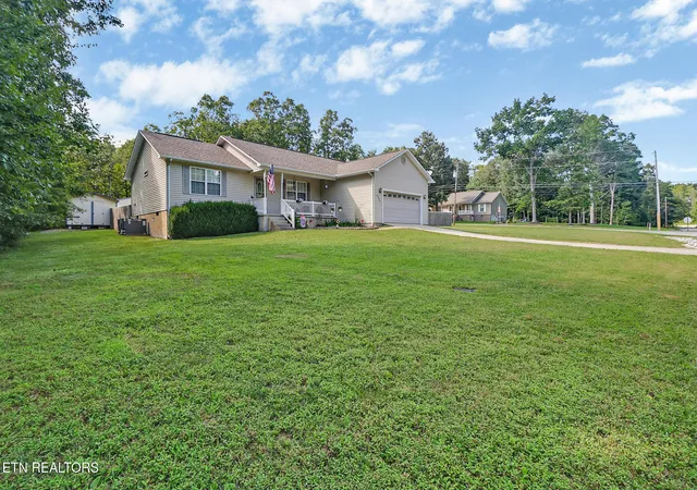 3rd image of 3131 Warpath Dr, Crossville, TN 38572 | MLS# 1350371