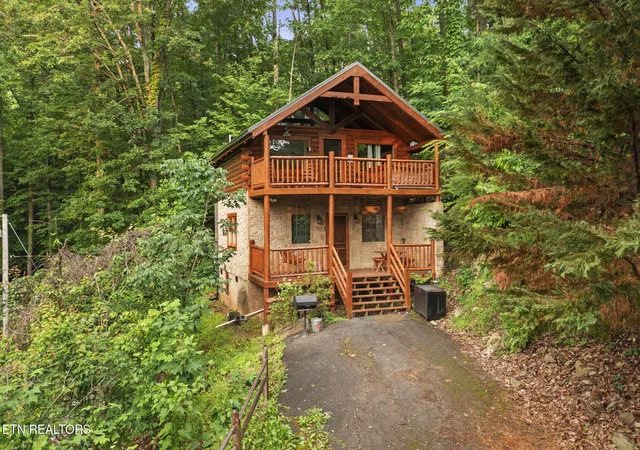 Photo 1 of Single family home for sale at 1868 Orchard Dr, Sevierville, TN 37876 | MLS# 1350366 | Listing updated on 2026-08-01