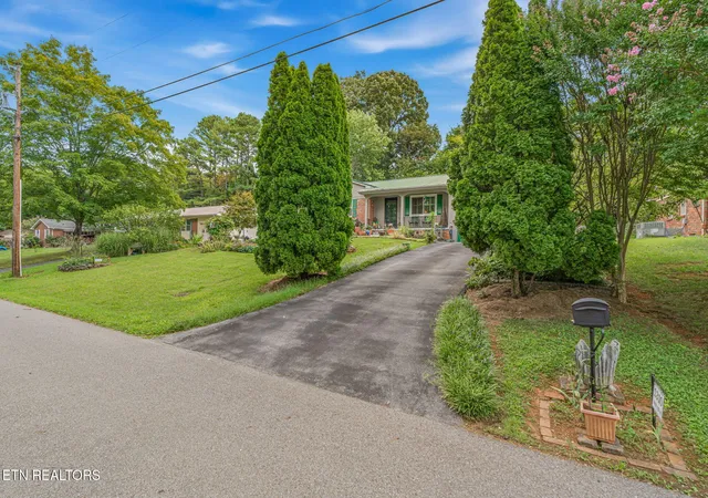 3rd image of 1310 Topside View Dr, Maryville, TN 37803 | MLS# 1350387