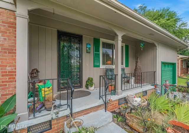 4th image of 1310 Topside View Dr, Maryville, TN 37803 | MLS# 1350387
