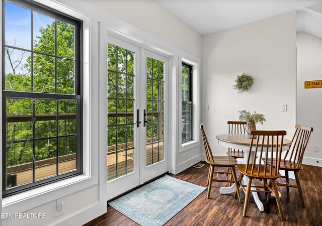 Photo 3 of Single family home for sale at 922 Stonegate Way, Townsend, TN 37882 | MLS# 1350418 | Listing updated on 2026-09-11