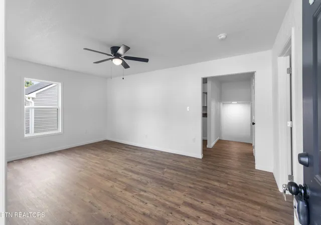 2nd image of 609 Rose Hill Dr, La Follette, TN 37766 | MLS# 1350929