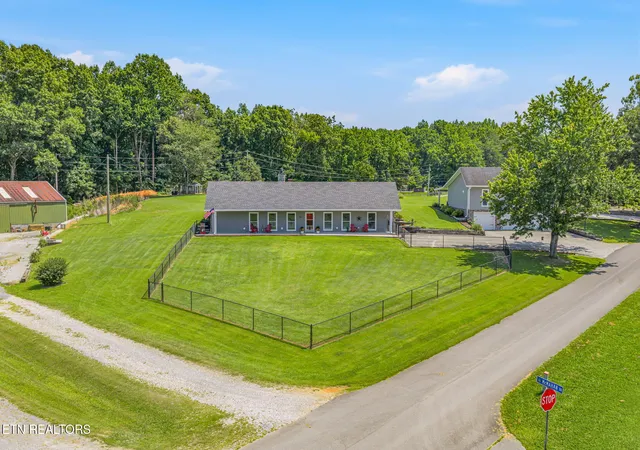 Photo 2 of Single family home for sale at 4762 Dogwood Ln, Strawberry Plains, TN 37871 | MLS# 1350413 | Listing updated on 2026-08-31