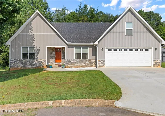 1st image of 132 Highland Dr, Madisonville, TN 37354 | MLS# 1351636