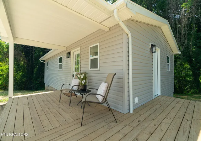 2nd image of 436 Jarnigan St, Clinton, TN 37716 | MLS# 1350393