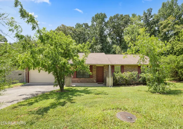 Photo 1 of Sale Pending at 6007 Brg Garden Rd, Knoxville, TN 37912 | MLS# 1350436 | Listing updated on 2026-09-13