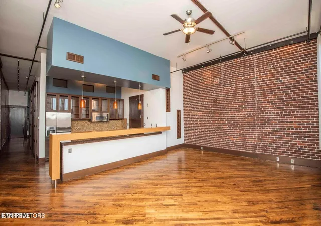 Photo 4 of Condo for sale at 129 W Jackson Ave #202, Knoxville, TN 37902 | MLS# 1350416 | Listing updated on 2026-08-02