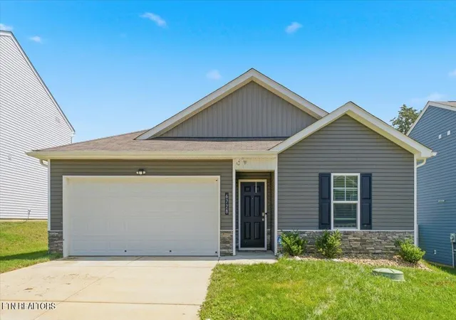 Photo 1 of Single family home for sale at 6728 Tall Shadow Ln, Knoxville, TN 37938 | MLS# 1350864 | Listing updated on 2026-08-06