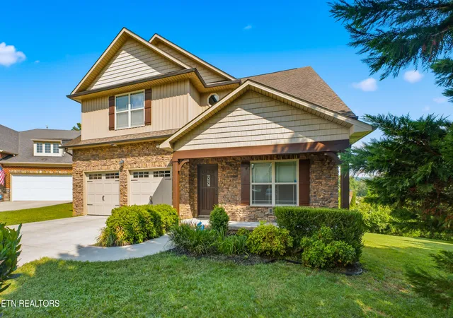 Photo 2 of Single family home for sale at 12820 Saddle Way, Knoxville, TN 37922 | MLS# 1350554 | Listing updated on 2026-09-14