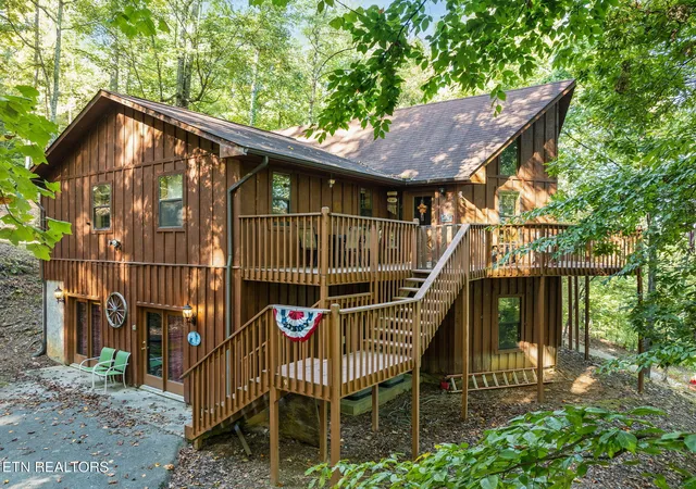 Photo 2 of Single family home for sale at 3469 Sugar Maple Loop Rd, Sevierville, TN 37862 | MLS# 1350431 | Listing updated on 2026-08-04