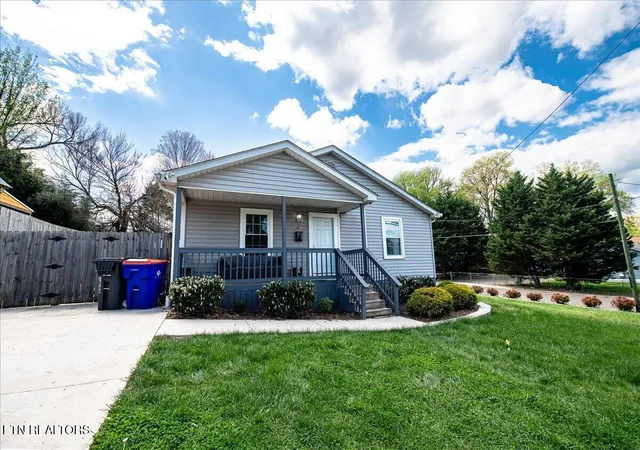 Photo 3 of Single family home for sale at 1316 Boyd St, Knoxville, TN 37921 | MLS# 1350424 | Listing updated on 2026-09-01