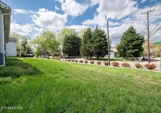 Photo 4 of Single family home for sale at 1316 Boyd St, Knoxville, TN 37921 | MLS# 1350424 | Listing updated on 2026-09-01