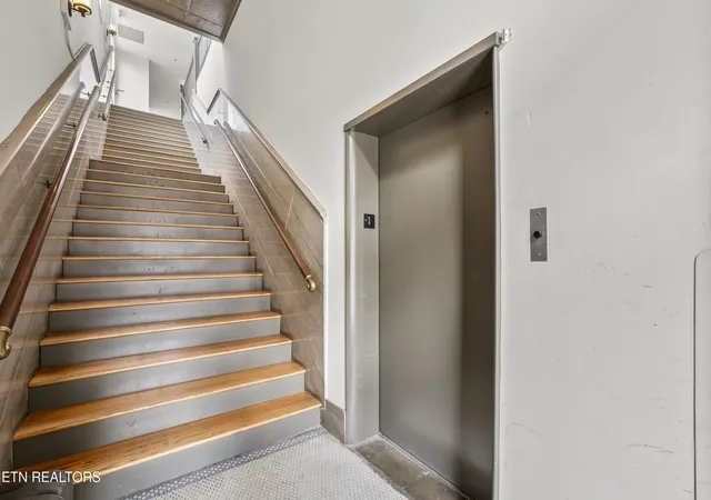 2nd image of 505 Union Ave, Knoxville, TN 37902