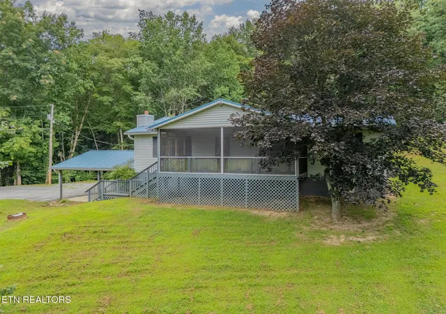 2nd image of 161 Adcock Hollow Rd, Harriman, TN 37748 | MLS# 1350462