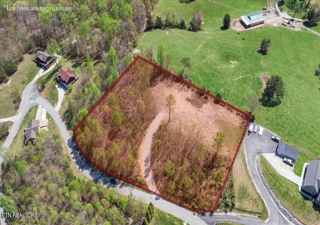 Photo 1 of Land for sale at 281 Red Oak Cir, Caryville, TN 37714 | MLS# 1350463 | Listing updated on 2026-08-03