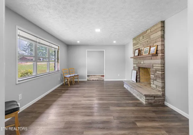 Photo 3 of Single family home for sale at 1311 Rosalyn Dr, Knoxville, TN 37914 | MLS# 1351017 | Listing updated on 2026-09-17
